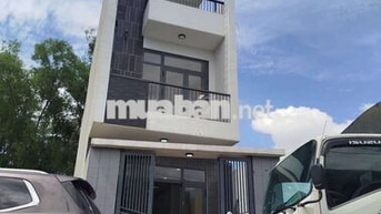 Cho thuê nhà gần chợ Phú An có chỗ đậu xe hơi