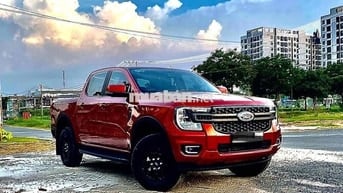 Ford Ranger xls 4x2 AT đỏ cam