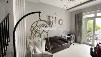 Phòng đầy đủ tiện ích trong nhà nguyên căn Đặng Văn Bi, giờ giấc tự do