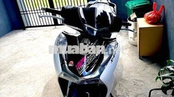 Honda SH 150i 2022 Trắng đen