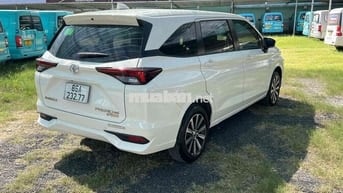 Toyota Avanza Premio Trắng Số sàn