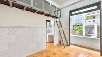ĐI BỘ QUA 624 Âu Cơ CHỈ 2P , SẴN MÁY LẠNH VÀ CỬA SỔ TRỜI, BAN CÔNG LỚN