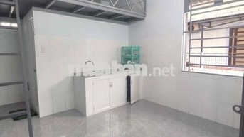 CÓ BAN CÔNG! MÁY GIẶT ! NHÀ XE RỘNG !
