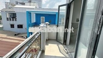 PHÒNG MỚI BANCOL TRUNG TÂM QUẬN 6