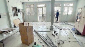 Nhà [ 8x 12] 2 lầu thông suốt 3tolet ,khu kênh Nước Đen,Bình Tân