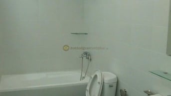 Cho thuê nhà MT Nguyễn Quý Đức với 4 tầng, gần 400m2 sàn ,nhà mới 65tr