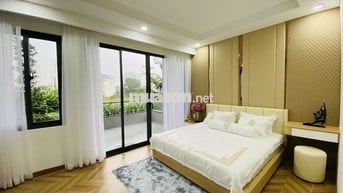 Bán Nhà Đẹp 4 Tầng Full Nội Thất, 90m², Thang Máy, Chỉ 16 Tỷ 5, Quận 7