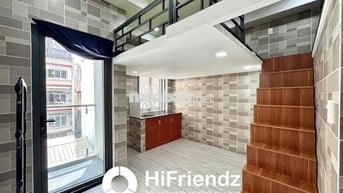 Phòng ban rộng siêu thoáng dạng Duplex ngay Gần chợ Bàu Sưn Quận 5