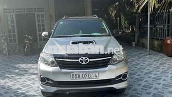 Toyota Fortuner 2015 Bạc