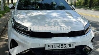 Chính chủ Kia K3 1.6 Premium 2024 Trắng odo 2 vạn