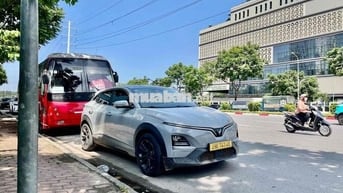VinFast VF6 Plus Xám xi măng 11000 km
