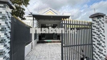 Nhà mới 100% 4x26m kdc đường 30/4