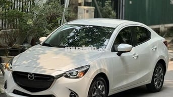 Mazda 2 Trắng 5 chỗ