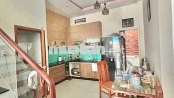 Cho Thuê Nhà 1 Trệt 3 Lầu 4PN 4x14m Hẻm 1056 Huỳnh Tấn Phát Q.7