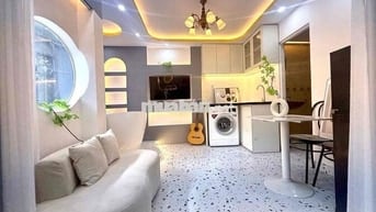 Căn Hộ Dịch Vụ Mới 100%,Full NộiThất, Nguyễn Thị Minh Khai,Quận1,Quận3