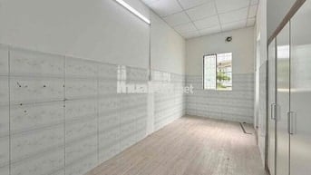 STUDIO CỬA SỔ TRỜI SÁT BÊN ĐẠI HỌC VĂN HIẾN