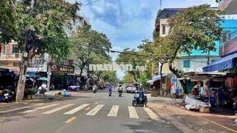 - Nhà cho thuê  1 trệt 2 lầu mặt tiền đường Phan Chu Trinh khu vực sầm