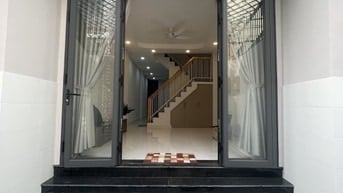 Bán nhà mới xây hẻm nhựa ô tô khu Vip Bàu Cát 