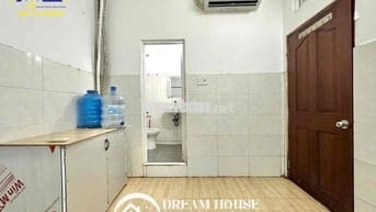 Phòng Trọ 1 Người Sẵn Máy Lạnh Gần Vòng Xoay Lê Đại Hành