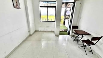 Cho thuê phòng trọ ban công 22m2 có máy lạnh giá 4tr gần Sân Bay TSN