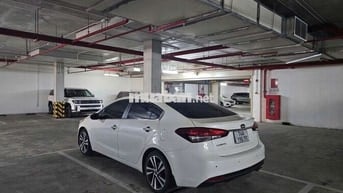 Kia Cerato 2018 Bản full Cửa sổ trời Trắng