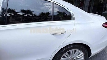 Mercedes-Benz C 200 AVANTGARDE 2023 Trắng