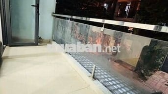 Trống căn hộ 2PN ban công Đặng Thuỳ Trâm Bình Thạnh_Cạnh VLU_tầng 1 