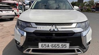 Mitsubishi Outlander Premium 2020 Trắng