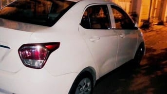 Chính chủ bán xe Hyundai Grand i10 2017 bản nhập khẩu, màu trắng, đẹp