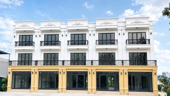 Nhà 5 tầng, bao gồm 4N5WC, có thang máy, đường trước nhà 16m 