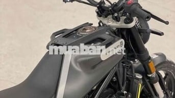 Husqvarna Svartpilen 200 2021 Xám 48.767 km