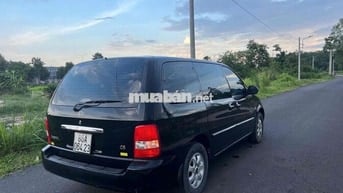 Kia Carnival 7 chỗ màu Đen
