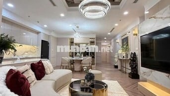 Bán căn góc 150m2, 4PN, 3WC, view sông tại Landmark 6, full nội thất 