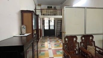 Cho thuê nhà tầng 2 phố Quán Thánh, P.Ba Đình, Hà Nội, DT 30 m2,