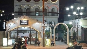 bán nhà  và đất mặt tiền lê văn lương