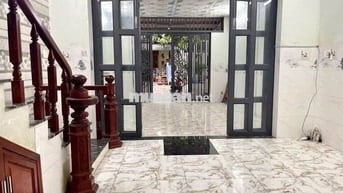 CHO THUÊ NHÀ TRỆT LẦU 100M2 GẦN CHỢ PHÚ AN  3 PHÒNG NGỦ GIÁ 7,5 TR/ 