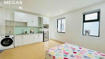 STUDIO CÓ THANG MÁY CỬA SỔ NGAY VÒNG XOAY DÂN CHỦ SIÊU RẺ