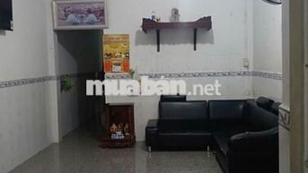 Nhà nguyên căn gần chợ Xuân Thới Thượng.