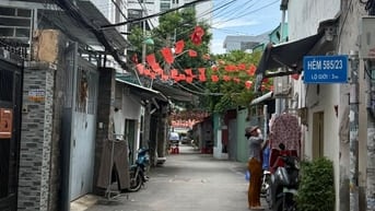 Chính chủ bán gấp nhà 2lầu hẻm 585 Ng.Thị Thập Q7.(4pn) ngay LOTTE MAR