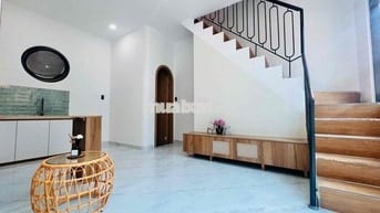 NHÀ ĐẸP NÚP MẶT TIỀN NGUYỄN TRI PHƯƠNG - HIẾM