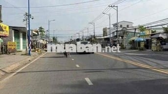 Nhà 4,5x25m  trệt lầu trống suốt mặt tiền Hoàng Quốc Việt