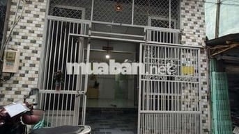 Cho thuê nhà nguyên căn Quốc Lộ 50 gần Tạ Quang Buu 4x15 có 2 phòng