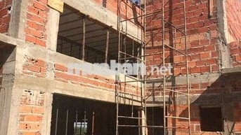 Nhà Vsip2 đang xây dựng tháng góp 8-9tr  