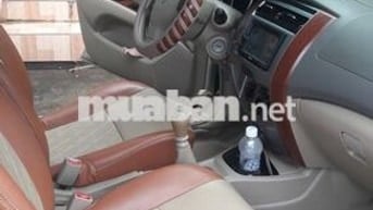 Nissan Livina Vàng cát 110.000 km