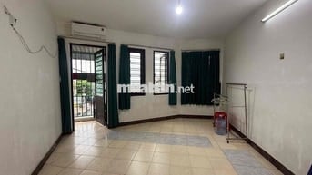 Cho thuê phòng trọ Dương Quảng Hàm ban công view đường ngay Cc K26
