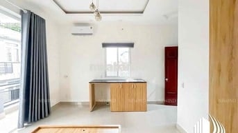 Studio ban công giá rẻ gần KCX, PMH, Cresent Mall, Q4