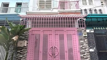 Hẻm xe hơi Nguyễn hữu Tiến- Dt 4x14- 1 Lầu MỚI ở ngay- nhỉnh 5 TỶ