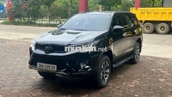 Toyota Fortuner Legender 2024 2 cầu Đen