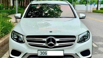 Mercedes-Benz GLC 250 4matic2017 màu trắng biển HN