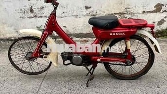 xe Cổ Pc 50cc , giá 2tr8 máy còn hơi , trưng bày